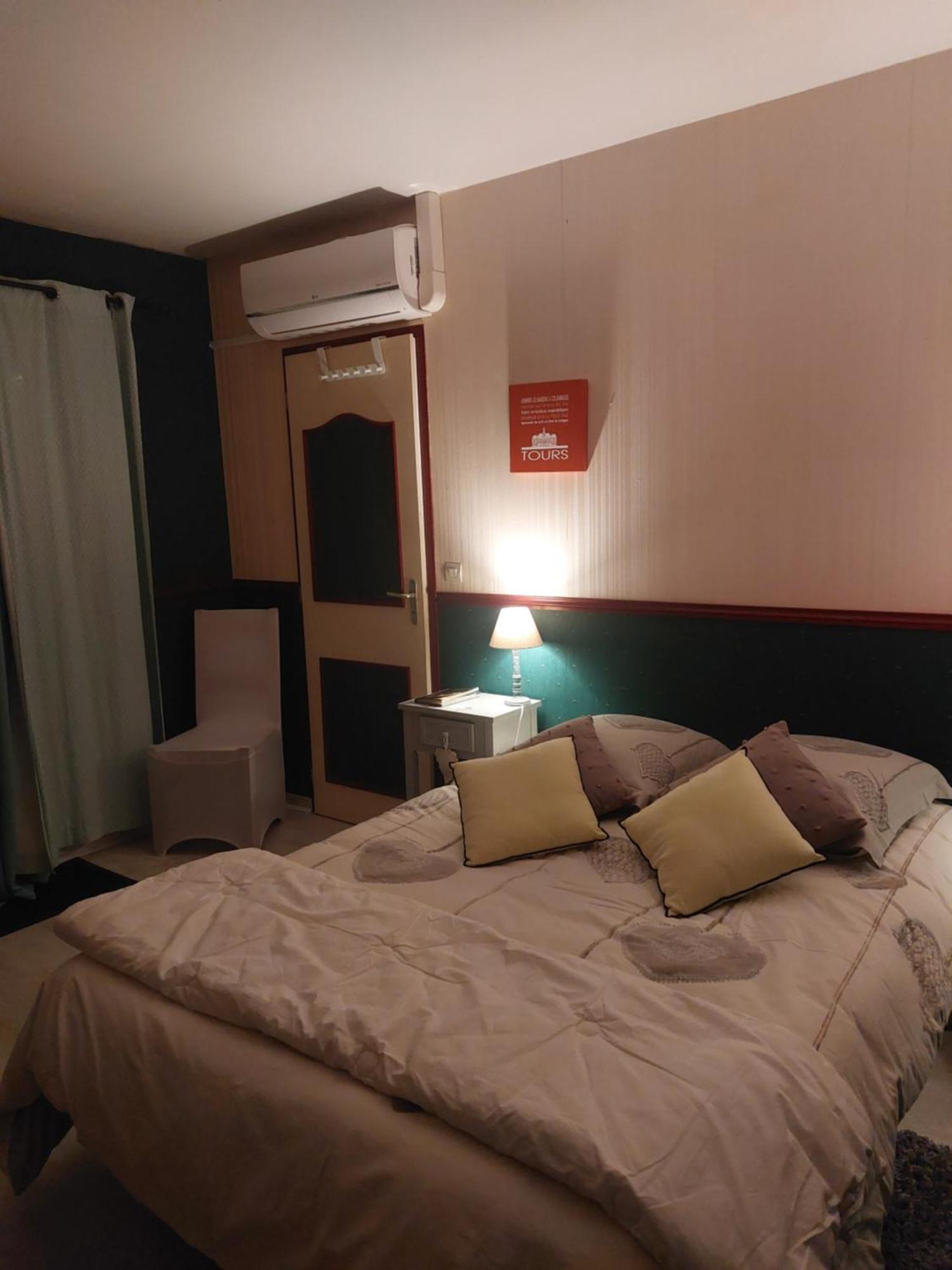 Landreau Apartment La Riche Екстериор снимка