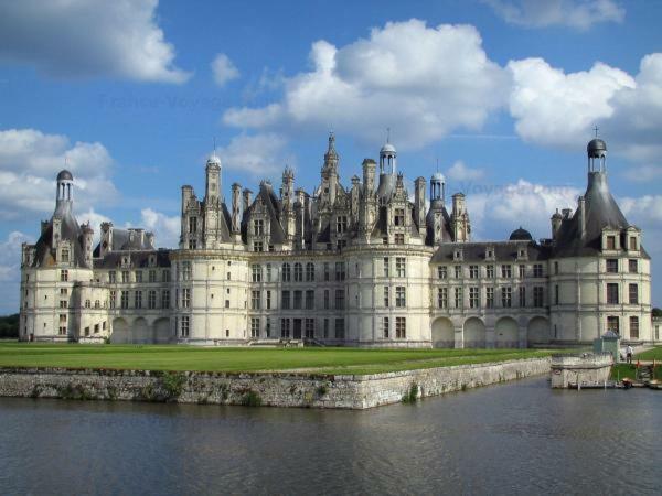 Landreau Apartment La Riche Екстериор снимка